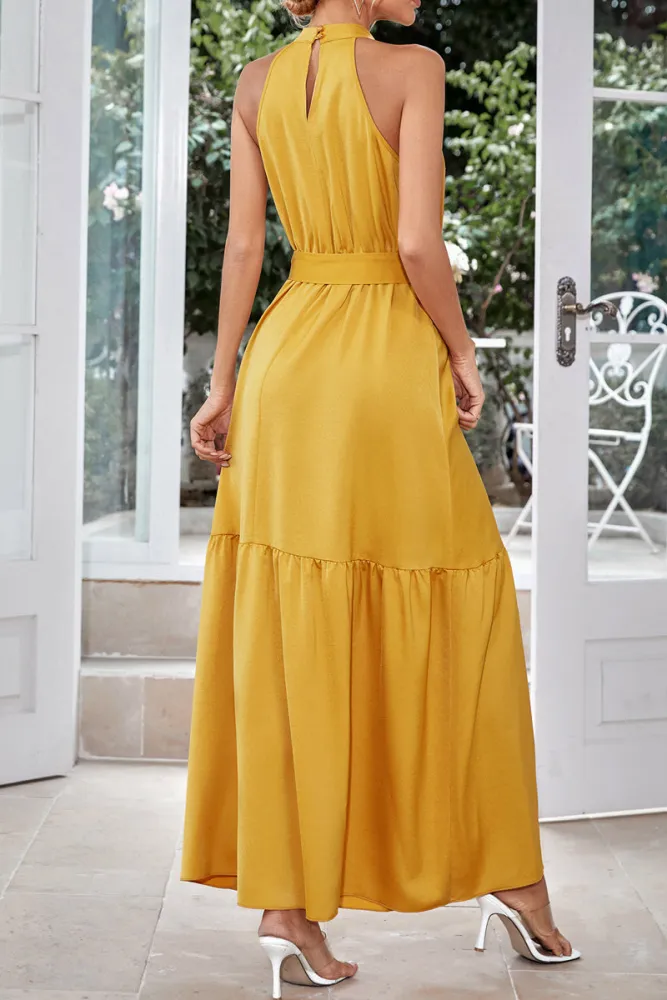 LD | Micaela - Elegante, enkelkleurige maxi-jurk met halternek en vetersluiting