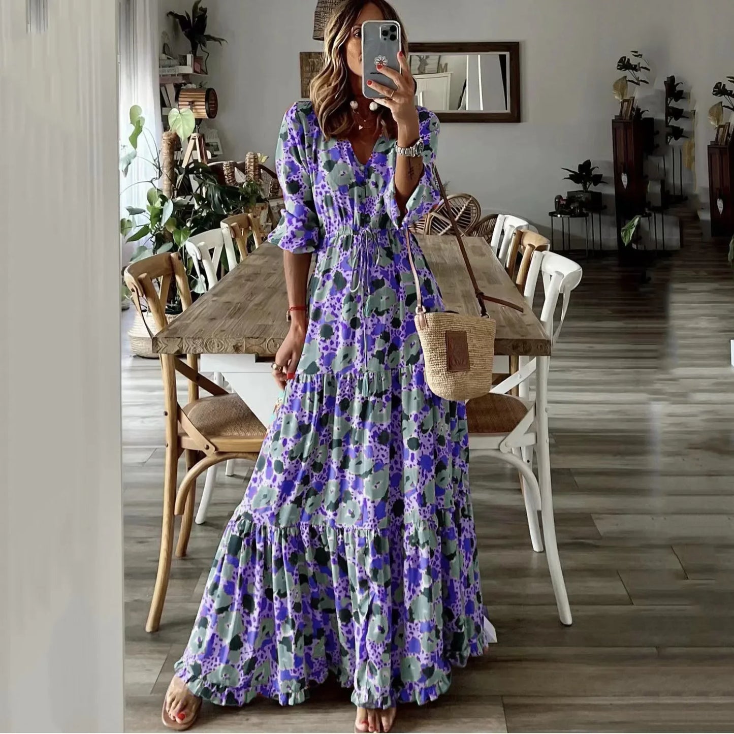 LD 2024 zomer nieuwe europese en amerikaanse vrouwen kleding temperament vakantie v-hals gedrukte grote swing lange jurk