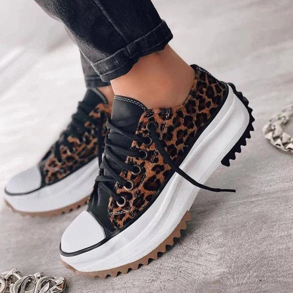 LD | Modieuze sportschoenen met platform