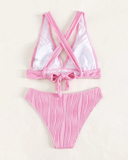 LD | Eenkleurige, sexy bikini met diepe V-halslijn