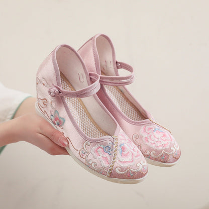 LD | Elegante geborduurde sleehakken