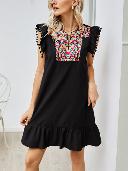 LD | Mini-jurk met fladdermouwtjes en borduursels