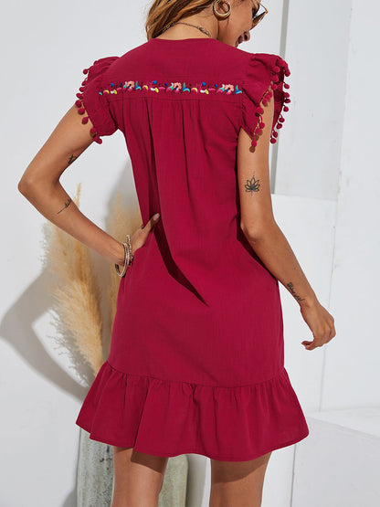 LD | Mini-jurk met fladdermouwtjes en borduursels