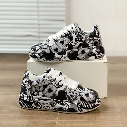 LD | Levendige sportschoenen in graffitistijl