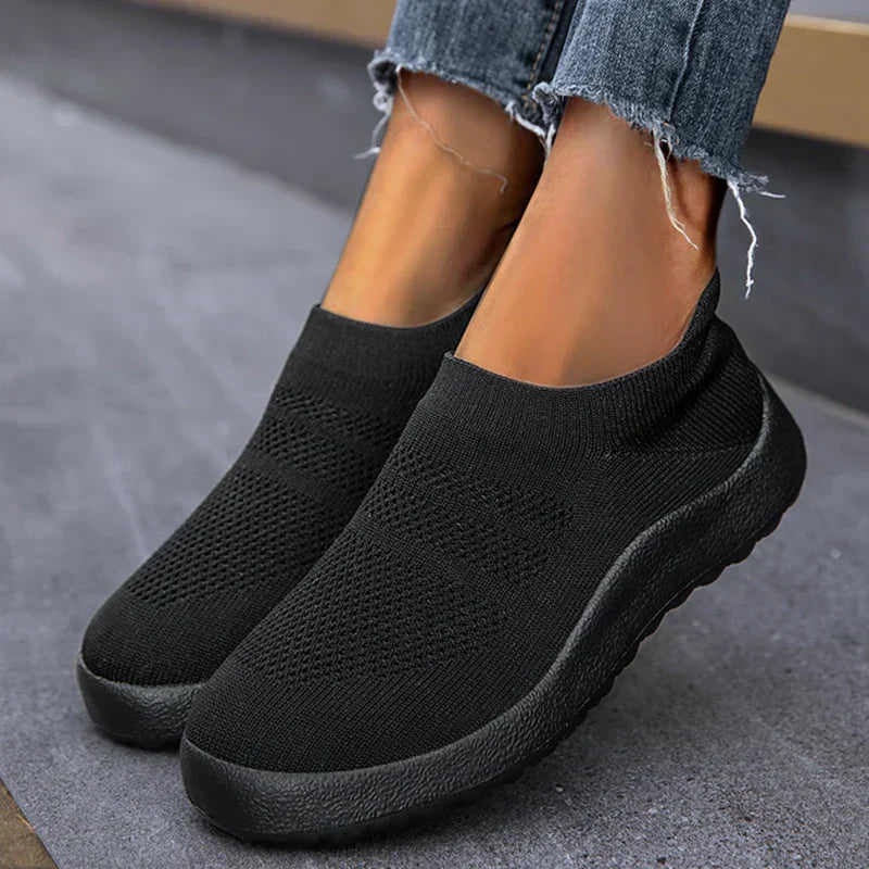 LD | Lichtgewicht gebreide slip-on sneakers