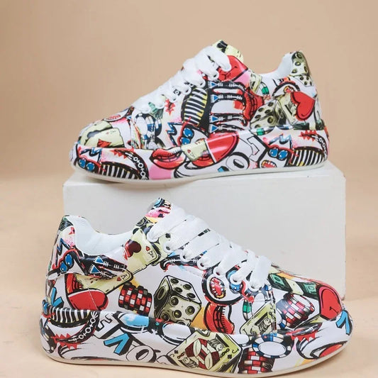 LD | Levendige sportschoenen in graffitistijl