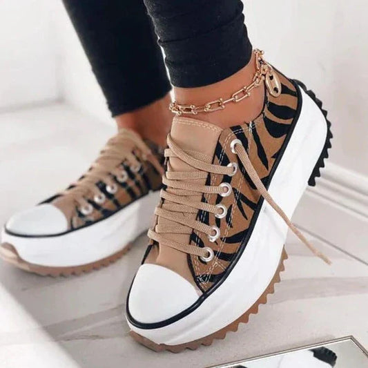 LD | Modieuze sportschoenen met platform