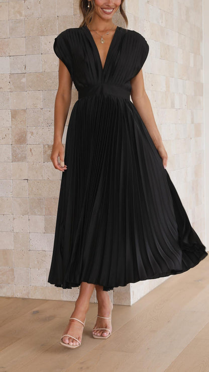 LD | Elegante geplooide jurk met een luxueuze glans