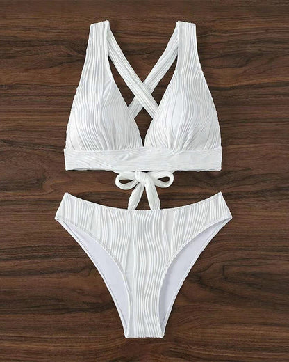 LD | Eenkleurige, sexy bikini met diepe V-halslijn