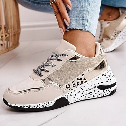 LD | Damessneakers met plateau