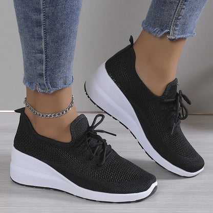 LD | Gebreide sneaker met vetersluiting