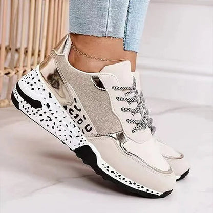 LD | Damessneakers met plateau