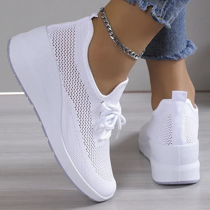 LD | Gebreide sneaker met vetersluiting
