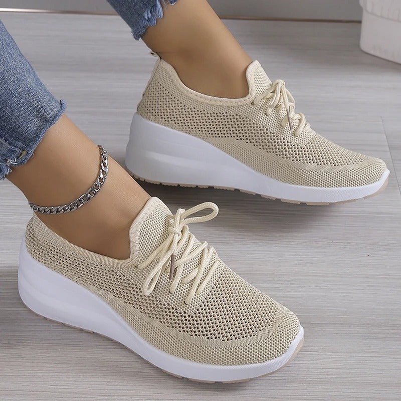 LD | Gebreide sneaker met vetersluiting