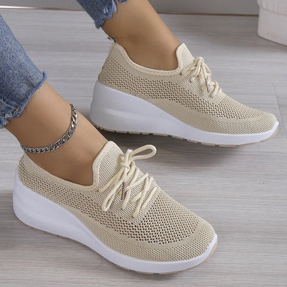 LD | Gebreide sneaker met vetersluiting