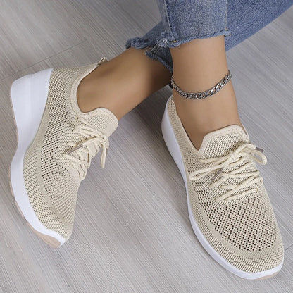 LD | Gebreide sneaker met vetersluiting